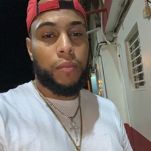 Meet your Posher, Luis